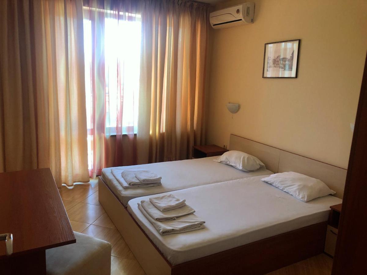 Complex Golden Dreams Aparthotel Pantai Sunny Luaran gambar
