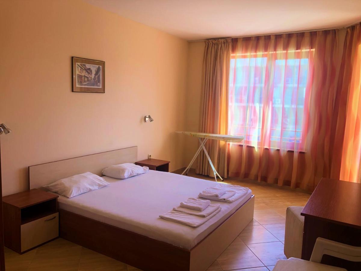 Complex Golden Dreams Aparthotel Pantai Sunny Luaran gambar