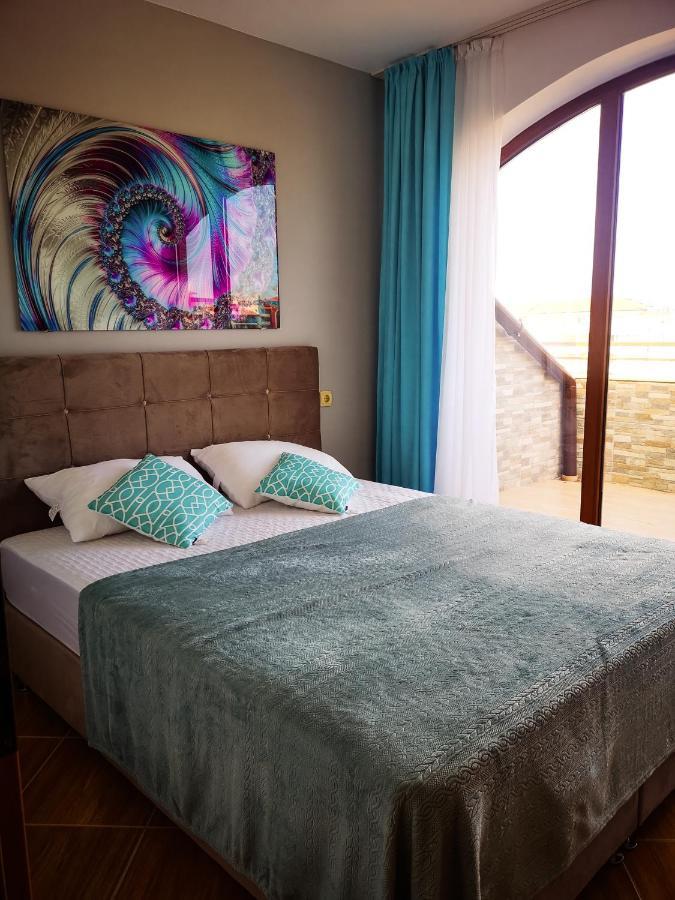 Complex Golden Dreams Aparthotel Pantai Sunny Luaran gambar