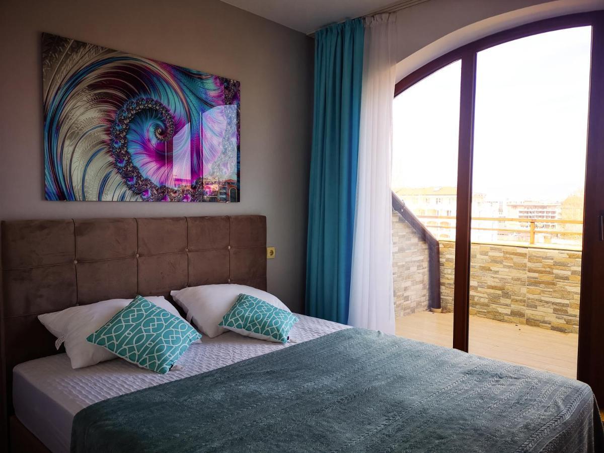 Complex Golden Dreams Aparthotel Pantai Sunny Luaran gambar