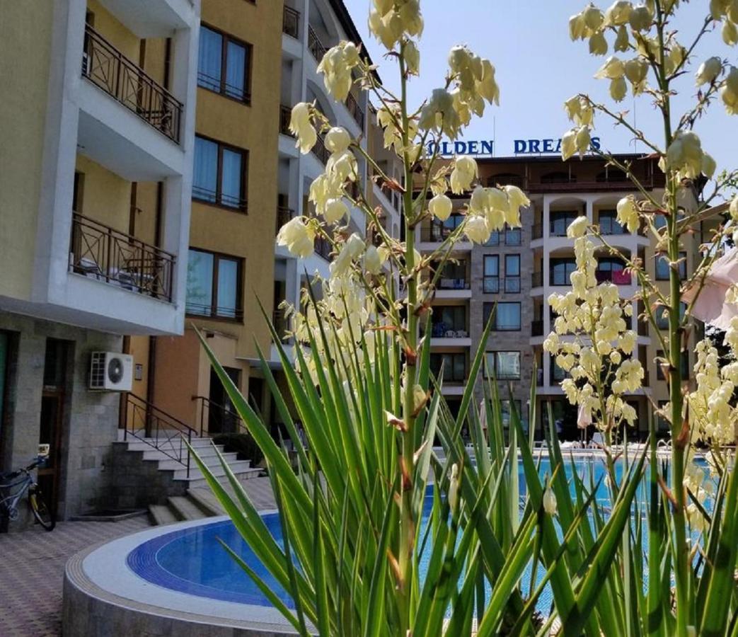 Complex Golden Dreams Aparthotel Pantai Sunny Luaran gambar