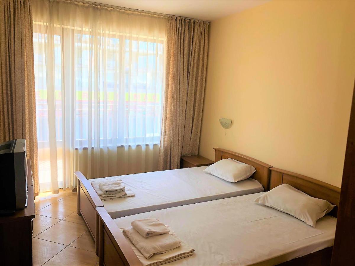 Complex Golden Dreams Aparthotel Pantai Sunny Luaran gambar