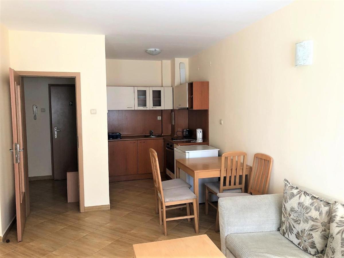Complex Golden Dreams Aparthotel Pantai Sunny Luaran gambar