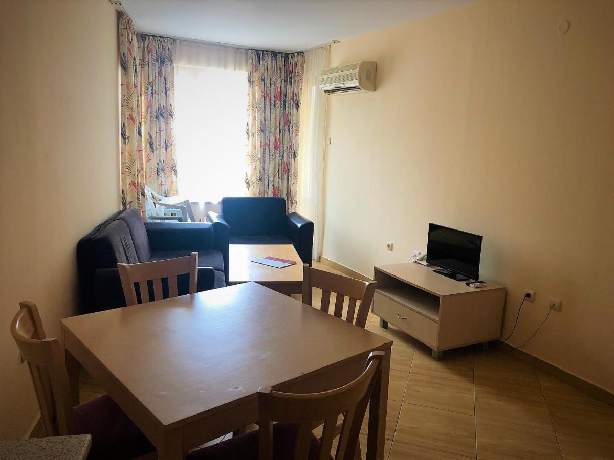 Complex Golden Dreams Aparthotel Pantai Sunny Luaran gambar