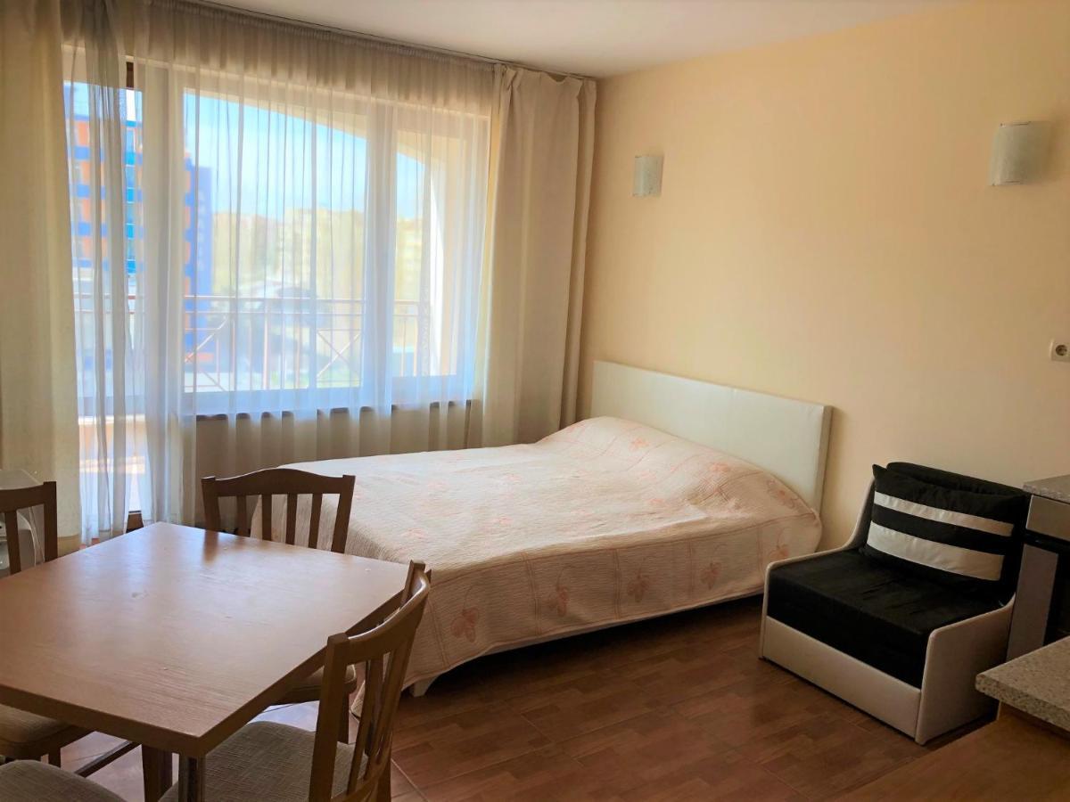 Complex Golden Dreams Aparthotel Pantai Sunny Luaran gambar